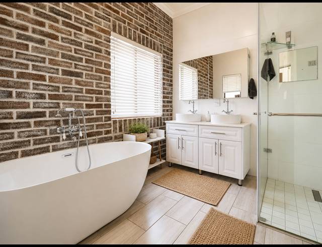 5 BEDROOM GOLF ESTATE FOR SALE IN BLUE VALLEY GOLF ESTATE